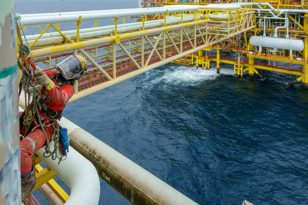 Licitação Petrobras, trabalhador de plataforma de petróleo